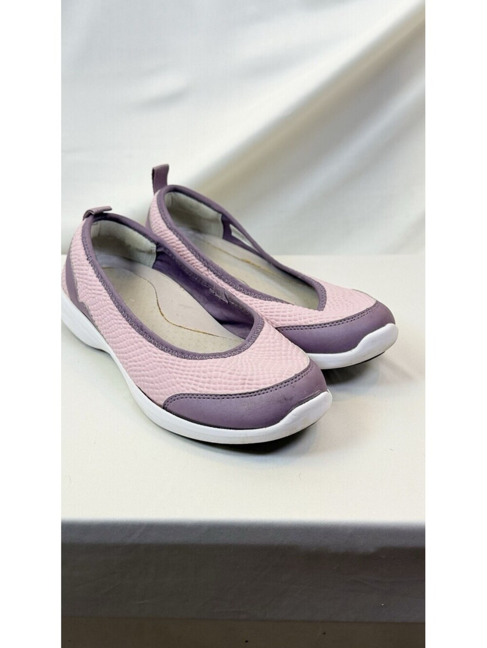 Vionic Sena Knit Slip On Flats Pink &Lavender Comfort Walking Shoes Size 8.5 Med